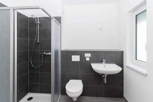 Ref. Bad - Etagenwohnung mit 71,80 m&sup2; in Schkeuditz zur Miete