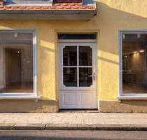 Provisionsfrei! Repräsentativer Laden im Ohm-Geburtshaus - Gefragte Bestlage am Uni-Campus & kubic - Erlangen Innenstadt