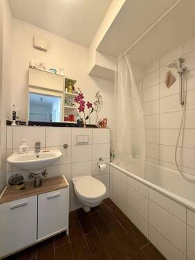 Mieter-Wannenbad/WC - 