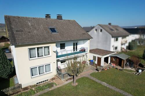Hausansicht - Mehrfamilienhaus, Wohnhaus mit 210,00 m² in Beverungen zum Kaufen