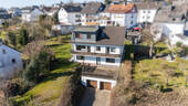 Ansicht von hinten - Hier blüht das Familienleben! Großzügiges Haus mit Garten, Garage & Möglichkeiten in Willroth