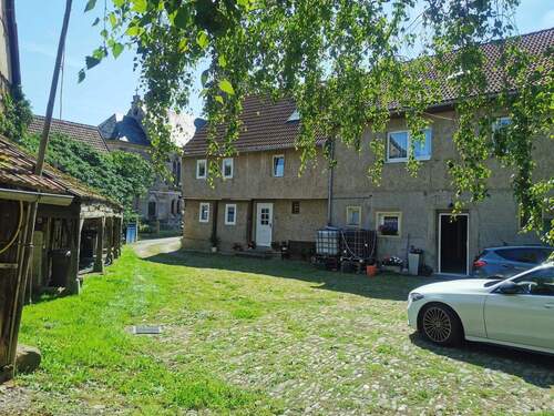 Ansicht vom Hof aus - 1 Zimmer Mehrfamilienhaus, Wohnhaus in Uhlstädt-Kirchhasel