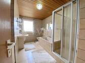 EG-OG 1- Badezimmer Mitte - 