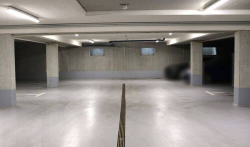 Tiefgarage Allgemein - Garage, Stellplatz in Illertissen