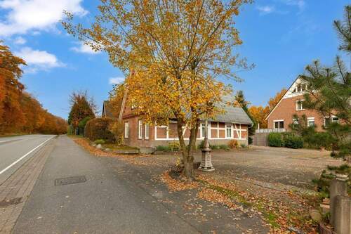Seitenansicht - 5 Zimmer Einfamilienhaus zum Kaufen in Buxtehude