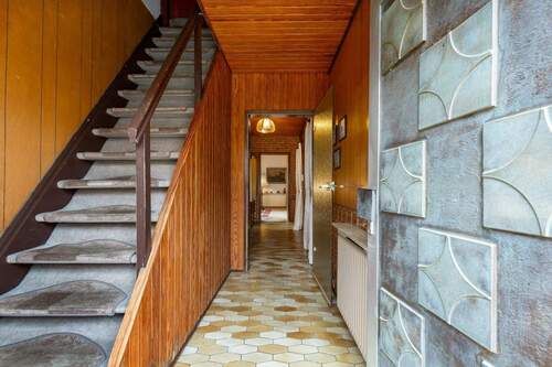 Treppe Richtung Dachgeschoss - Einfamilienhaus mit 145,00 m&sup2; in Buxtehude zum Kaufen