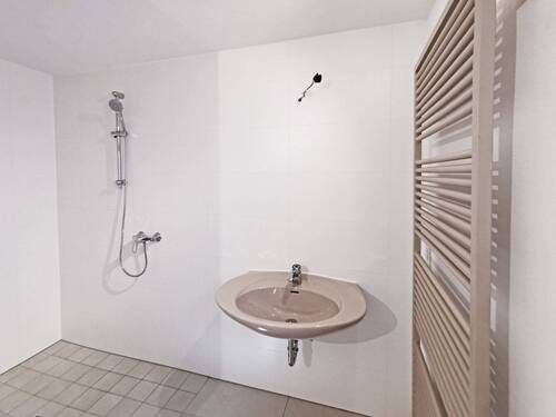 Dusche im Hobbyraum 2 - 