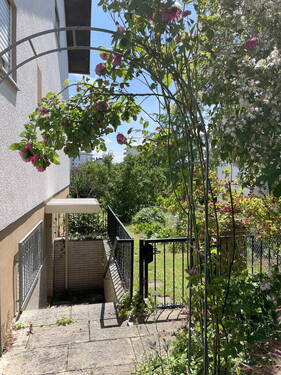Zugang ELW und Garten - 