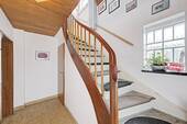 Treppenhaus - 4 Zimmer Mehrfamilienhaus, Wohnhaus zum Kaufen in Dortmund
