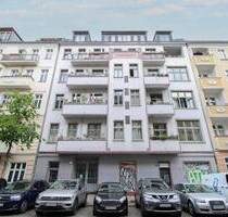 Altbaucharme in bester Lage: 3-Zimmer-vermietete Wohnung mit Südbalkon in Friedrichshain - Berlin