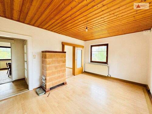 Wohnzimmer - 3-Raum-Wohnung mit Charme und Garten in Stollberg