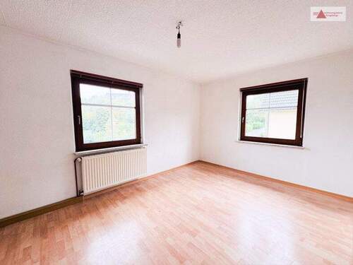 Schlafzimmer - 3 Zimmer Etagenwohnung zur Miete in Stollberg