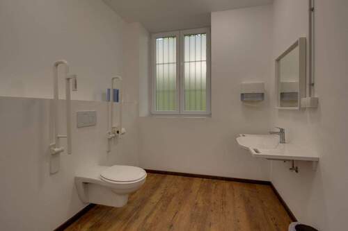 WC (behindertengerecht) - 
