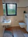 EG: GWC und Dusche mit Bodenablauf - 