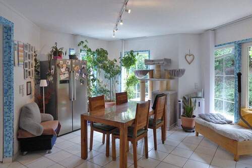 Esszimmer mit Ausgang zur Terrasse - 