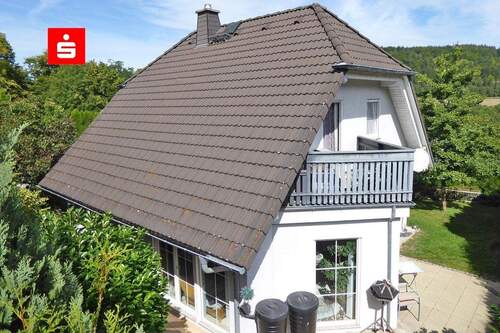 Südostseite - Blick zum Balkon und Terrasse - Virtueller Rundgang im Web Exposè !