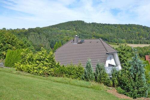 Südseite - Blick übers Maintal - 3 Zimmer Einfamilienhaus zum Kaufen in Bad Berneck