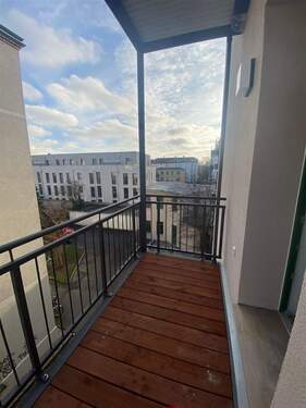 seitliocher Balkon-Süd-Blick - 