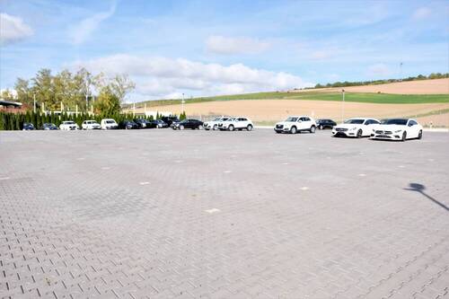 Bild 1 - Gepflasterte gewerbliche Außenfläche mit Büroeinheit in Bebra !