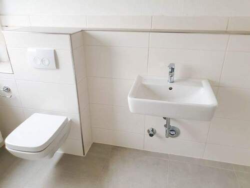 Badezimmer - optional mit Sanierung - 