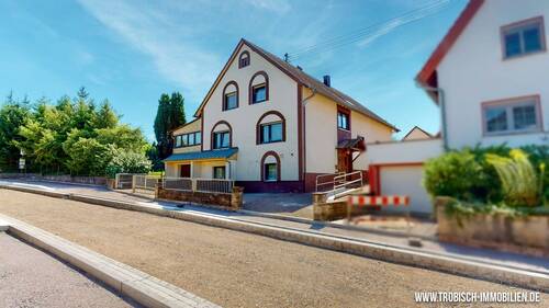 Haus - 1 Zimmer Mehrfamilienhaus, Wohnhaus in Eppenbrunn