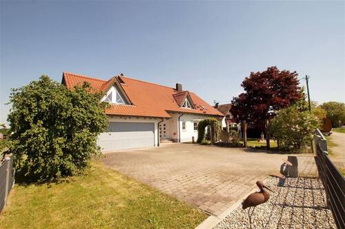 Nordwest-Ansicht - Highlight der gehobenen Klasse - 830.000,00 EUR Kaufpreis, ca.  235,30 m² Wohnfläche