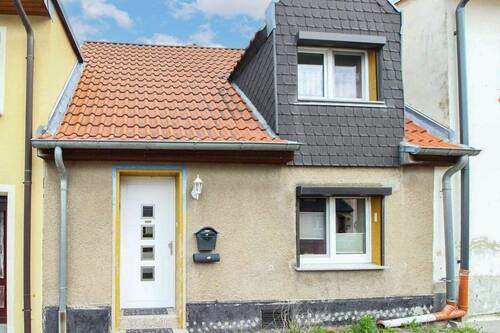 Außenansicht(1) - Charmantes Reihenmittelhaus mit Potenzial in Bernburg (Saale)