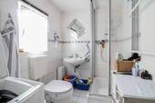 Badezimmer mit Dusche - 