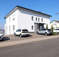 Neuwertige Wohnung mit 2 ZKB und Terrasse in beliebter Lage von Bad Hersfeld !