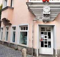 Exklusive Lage in der Innenstadt vom Weiden i.d. OPf, Ecke Marktplatz -Türlgasse mit Ladenlokal und 4-Räume auf 148 m² - Weiden in der Oberpfalz