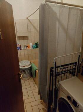 Badezimmer, Bad&Waschmaschine - 