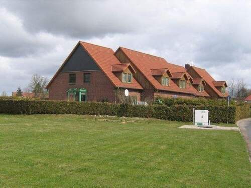 Objektansicht - Wohnen im Grünen - Reihenmittelhaus über zwei Ebenen