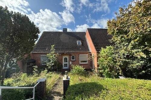 Vorderseite - Wohnidylle am Hang - 359.000,00&nbsp;EUR Kaufpreis, ca.&nbsp; 164,00&nbsp;m&sup2;&nbsp;Wohnfl&auml;che