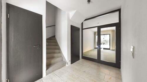  Eingang - 5 Zimmer Doppelhaushälfte zum Kaufen in Celle