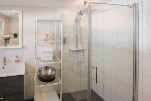 hochwertiges Bad EG - 