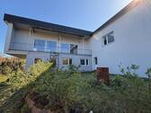 Seitenansicht - Großes Einfamilienhaus in beliebter Wohnlage mit Fernblick