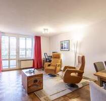 Moderne 2-Zimmer-Wohnung mit Balkon in Bogenhausen, München