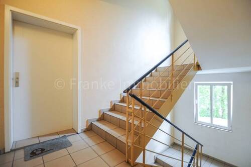 Treppenhaus - Mehrfamilienhaus, Wohnhaus mit 614,00 m&sup2; in Dresden zum Kaufen