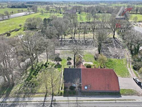 und großem Hausgrundstück - 6 Zimmer Einfamilienhaus in Wiesmoor / Voßbarg