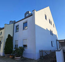 Schön aufgeteilte DG-Wohnung mit sonnigem Balkon mit Domblick und TG-Stellplatz in ruhiger Lage! - Regensburg / Reinhausen