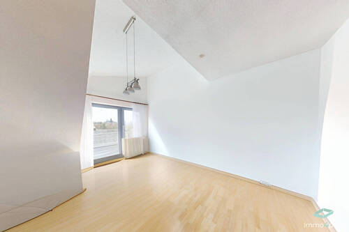 Wohn-/Essbereich mit Südbalkon - 2 Zimmer Etagenwohnung zum Kaufen in Regensburg / Reinhausen