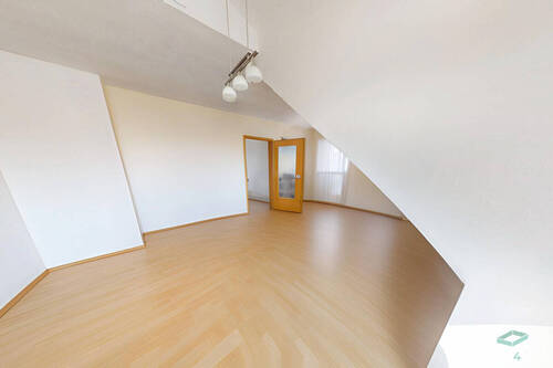 Wohn-/Ess- und Arbeitsbereich - 2 Zimmer Etagenwohnung in Regensburg / Reinhausen