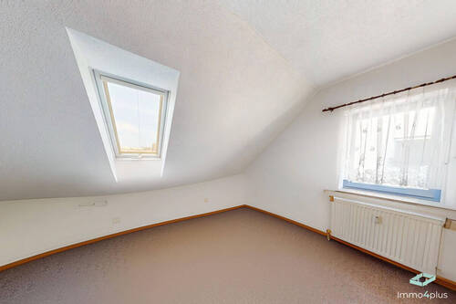 Großes, helles Schlafzimmer - 