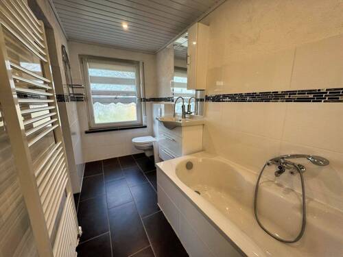 Badezimmer Erdgeschoss - 
