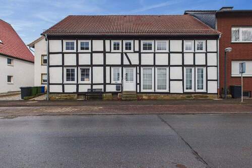 CAM03586G0-PR0064-STILL007 - 