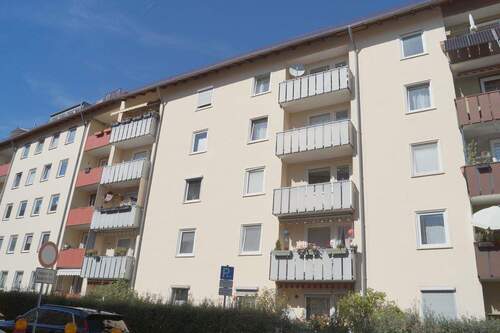 Straßenseite - 3 Zimmer Etagenwohnung zum Kaufen in Nürnberg