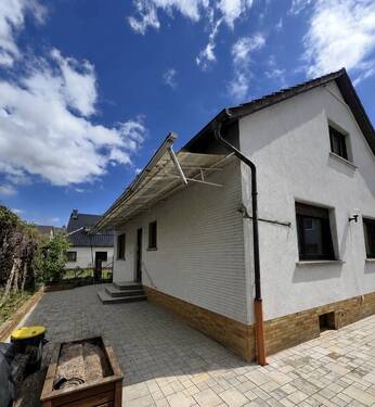 Eingangsbereich und Freisitz - 5 Zimmer Einfamilienhaus zum Kaufen in Seligenstadt