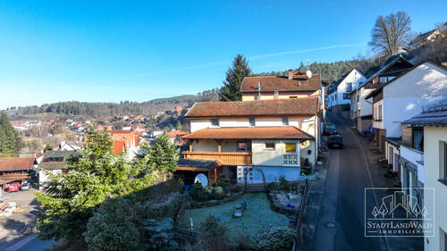 Haus mit Grundstück Straßenseite - 6 Zimmer Einfamilienhaus in Bundenthal