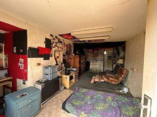 ehem. Postfiliale mit sep. WC - 