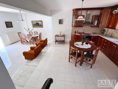 Essbereich - 5 Zimmer Mehrfamilienhaus, Wohnhaus in Kavousi